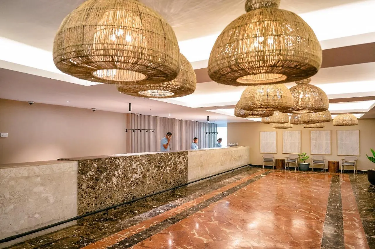 Coral Costa Caribe Beach Resort Juan Dolio 4*,